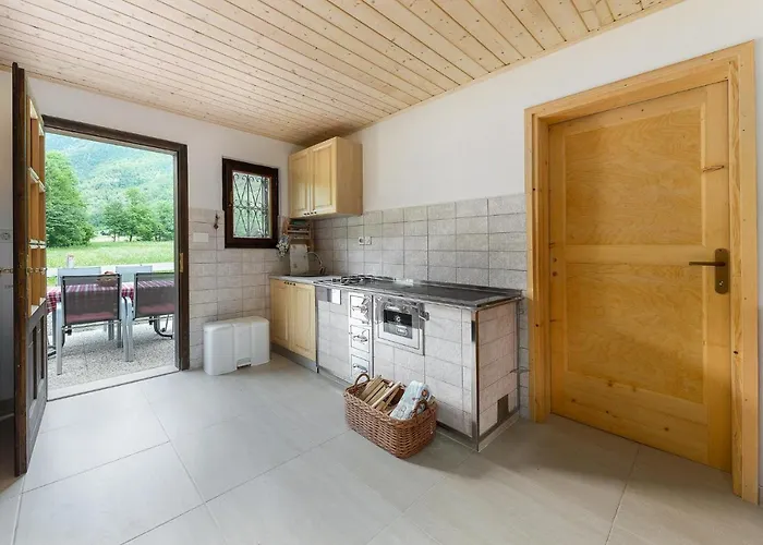 Apartment Pocitniska Hisa Voje